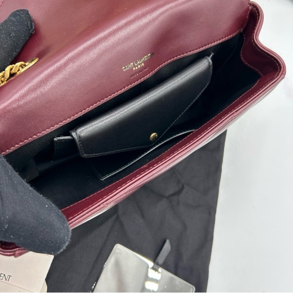 Women's Saint Laurent Lou Lou shoulder bag in burgundy, quilted leather NWT - Picture 12 of 16